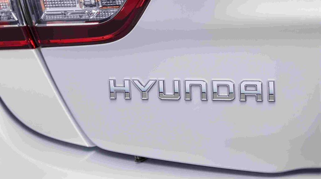 Detail názvu na zadnom kufri Hyundai