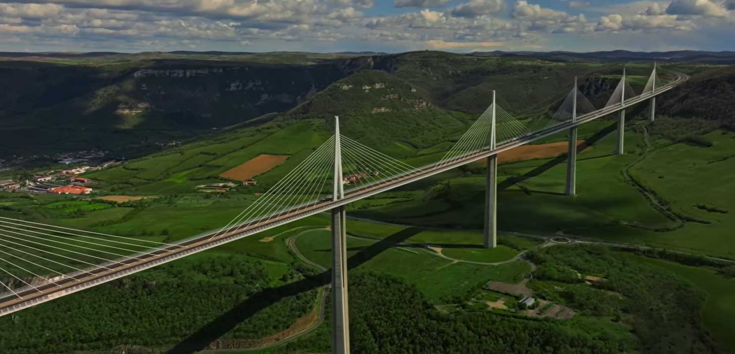 Viadukt Millau vo Francúzsku